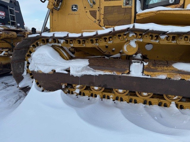  2005 DEERE 850C at Conquest Equipment Saskatchewan