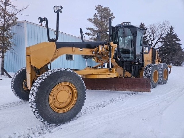 2015 CAT 160M at Conquest Equipment Saskatchewan