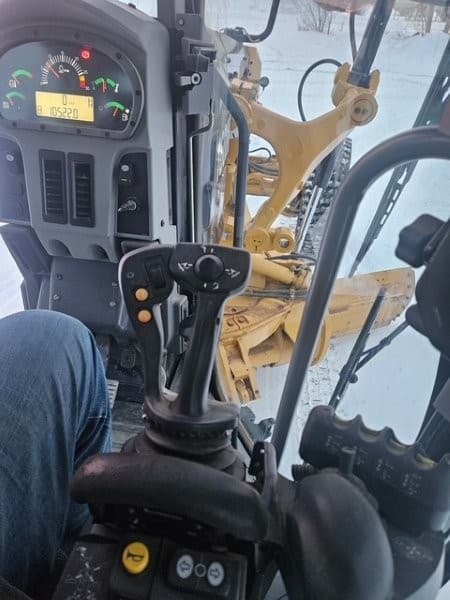  2015 CAT 160M at Conquest Equipment Saskatchewan