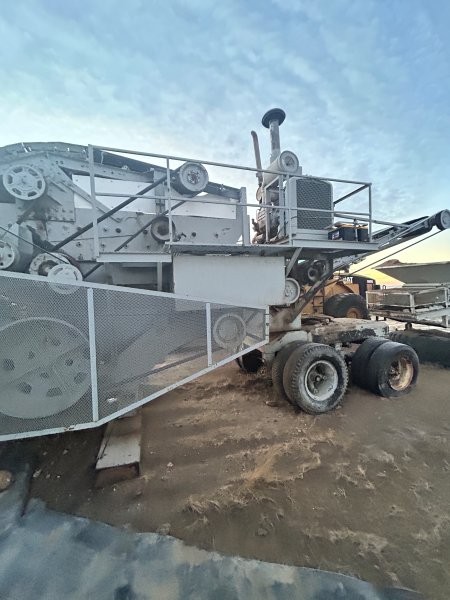   Cedarapids 443 Crusher at Conquest Equipment Saskatchewan