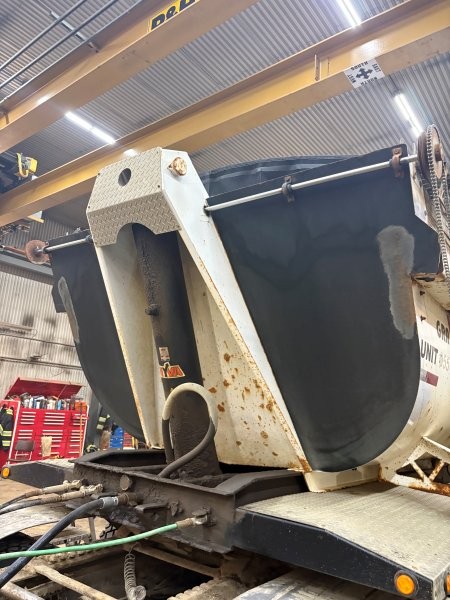  2010 GravHaul Tandem End Dump at Conquest Equipment Manitobia