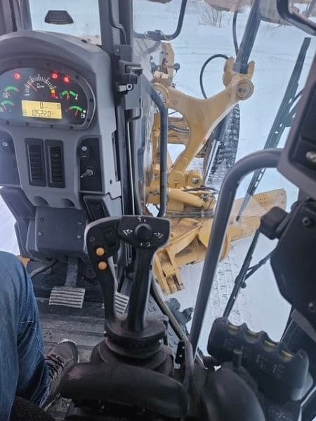  2015 CAT 160M at Conquest Equipment Saskatchewan