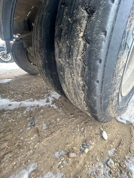  2021 Trail King TK60SSD-413 at Conquest Equipment Saskatchewan