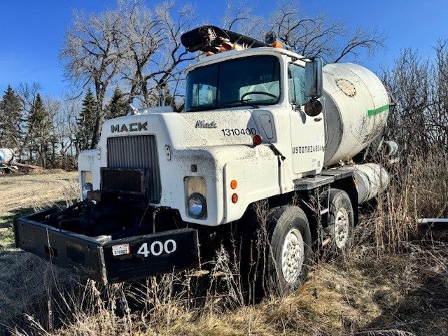   Ross Company Ross 100 Cement Batch Plant at Conquest Equipment Manitoba