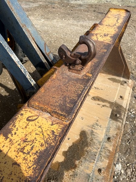  2008 DEERE SJ310 at Conquest Equipment Manitoba