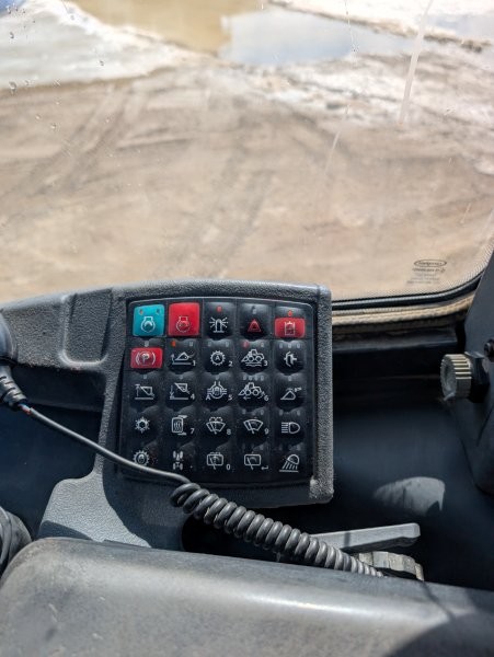  2011 John Deere 524K at Conquest Equipment Saskatchewan