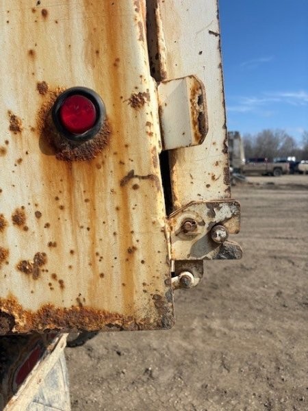  2011 Canuck End Dump at Conquest Equipment Manitoba
