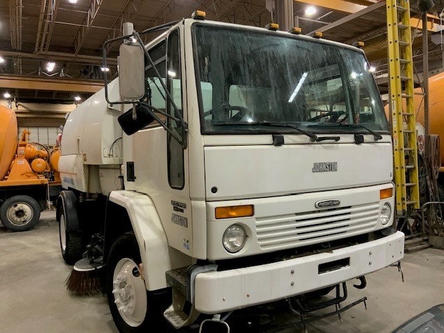  2000 Freightliner FC-70 Cabover Vacuum Broom Truck at Conquest Equipment North Dakota