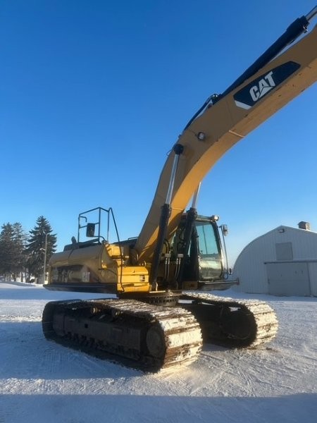  2010 CAT 336D at Conquest Equipment Saskatchewan