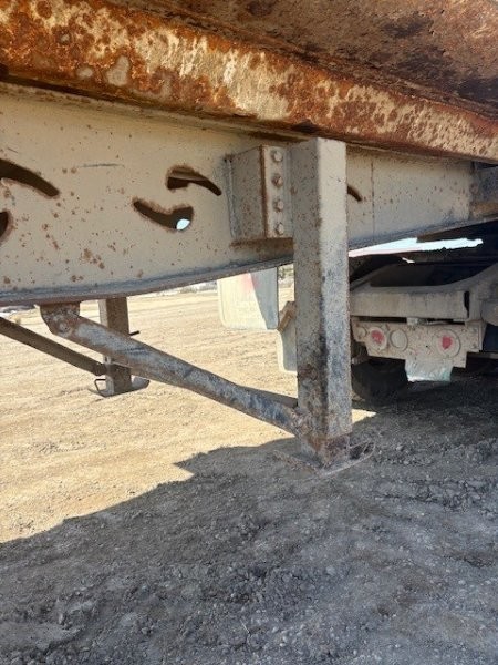  2011 Canuck End Dump at Conquest Equipment Manitoba