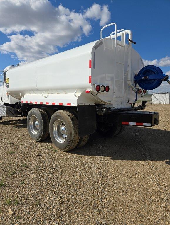  2000 Peterbilt 357 at Conquest Equipment 