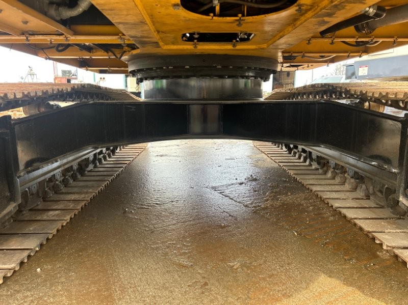  2019 John Deere 250G at Conquest Equipment BC