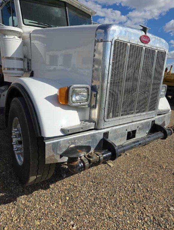  2000 Peterbilt 357 at Conquest Equipment 