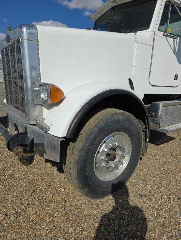  2000 Peterbilt 357 at Conquest Equipment 
