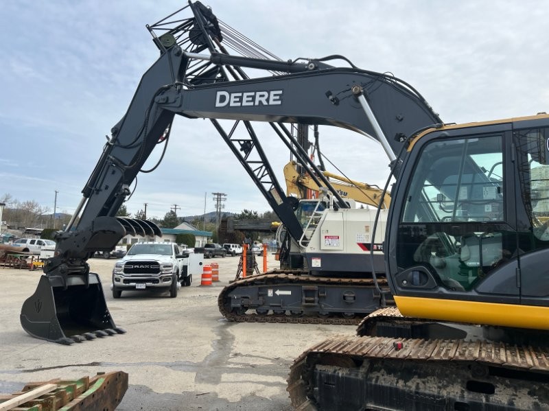  2019 John Deere 250G at Conquest Equipment BC
