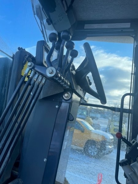  2013 DEERE 770G at Conquest Equipment Alberta