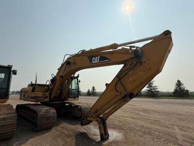  1997 CAT 330BL at Conquest Equipment North Dakota