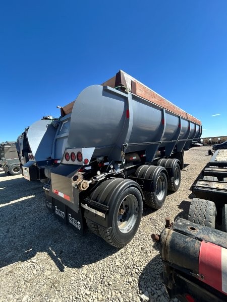  2018 Castleton Live Bottom at Conquest Equipment Saskatchewan