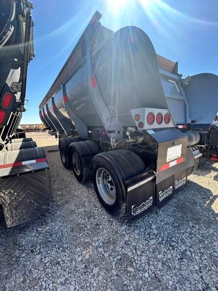  2018 Castleton Live Bottom at Conquest Equipment Saskatchewan