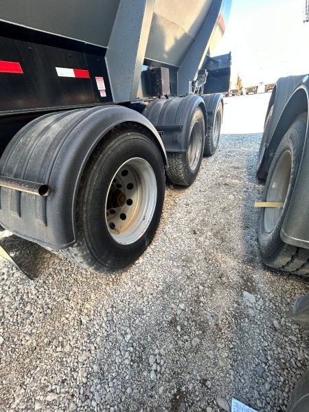  2018 Castleton Live Bottom at Conquest Equipment Saskatchewan