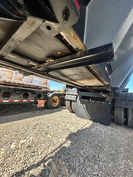 2018 Castleton Live Bottom at Conquest Equipment Saskatchewan