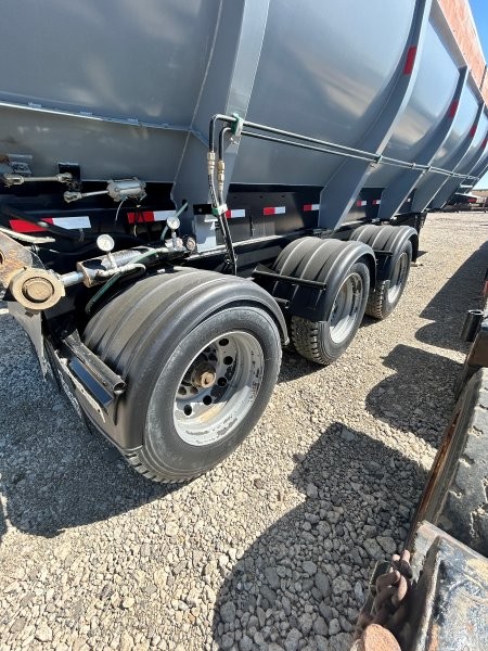  2018 Castleton Live Bottom at Conquest Equipment Saskatchewan