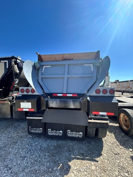  2018 Castleton Live Bottom at Conquest Equipment Saskatchewan