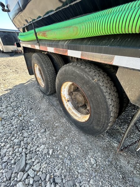  1998 Mack RD688S at Conquest Equipment 