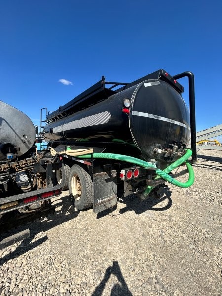  1998 Mack RD688S at Conquest Equipment 