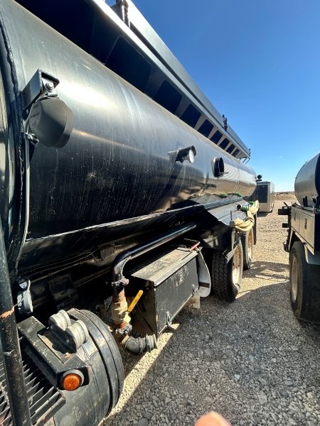  1998 Mack RD688S at Conquest Equipment 