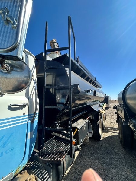  1998 Mack RD688S at Conquest Equipment 