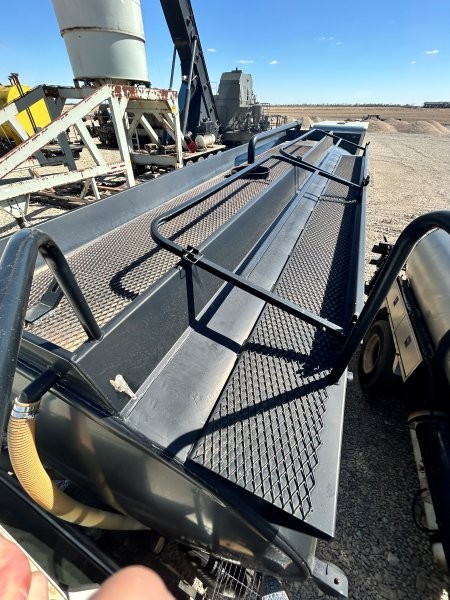  1998 Mack RD688S at Conquest Equipment 