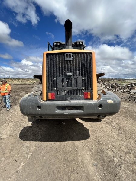  2020 CASE 821G XR at Conquest Equipment Saskatchewan