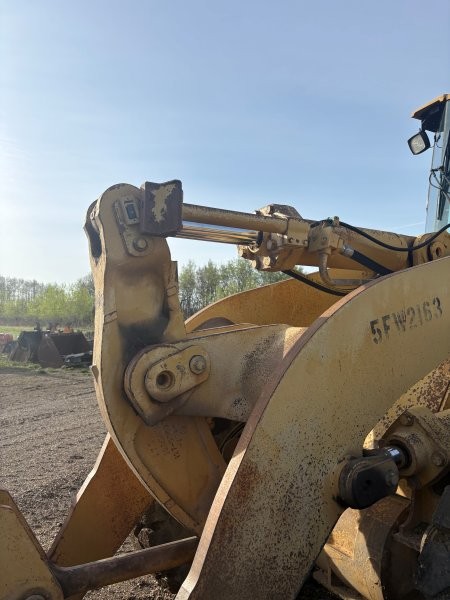  2001 CAT 950G at Conquest Equipment Manitoba