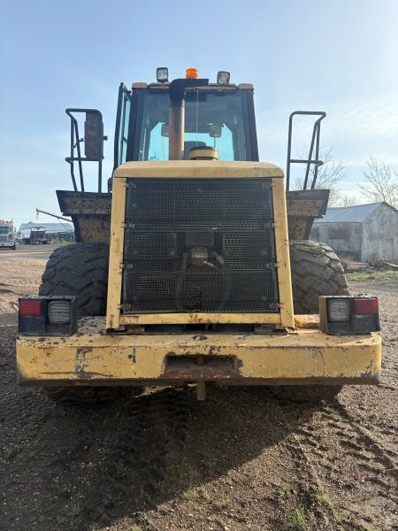  2001 CAT 950G at Conquest Equipment Manitoba