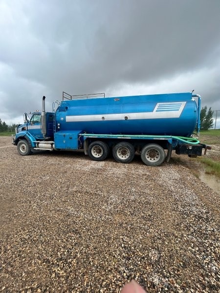  2004 Freightliner Water Truck at Conquest Equipment 
