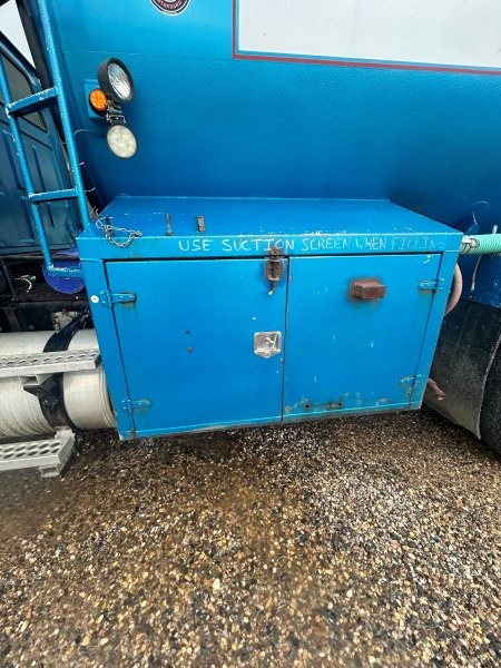  2004 Freightliner Water Truck at Conquest Equipment 