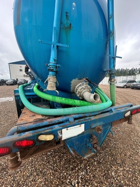  2004 Freightliner Water Truck at Conquest Equipment 
