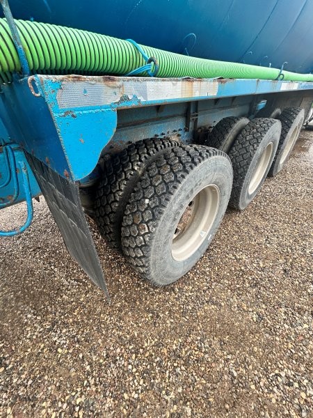  2004 Freightliner Water Truck at Conquest Equipment 