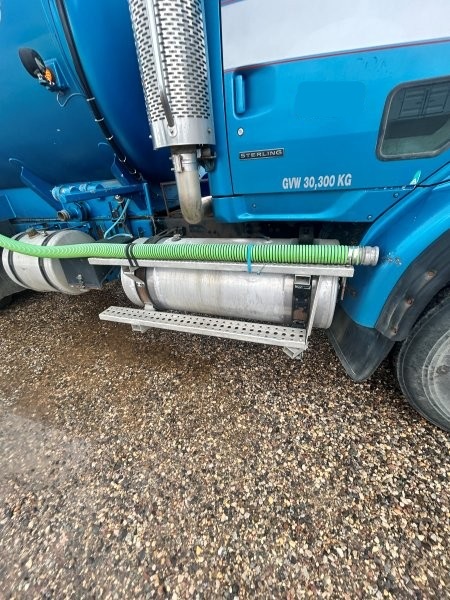  2004 Freightliner Water Truck at Conquest Equipment 
