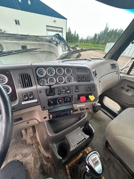  2004 Freightliner Water Truck at Conquest Equipment 