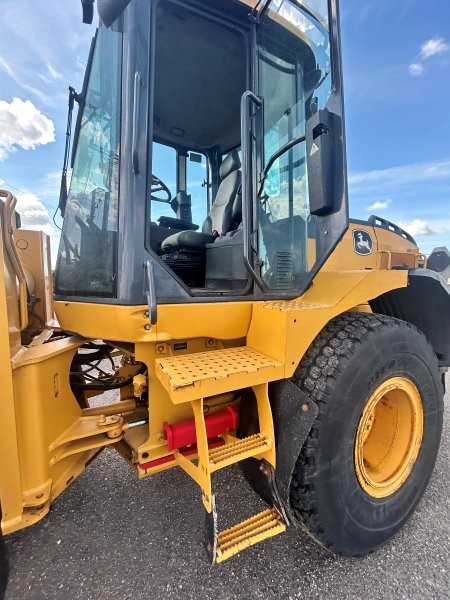  2014 DEERE 524K at Conquest Equipment Saskatchewan