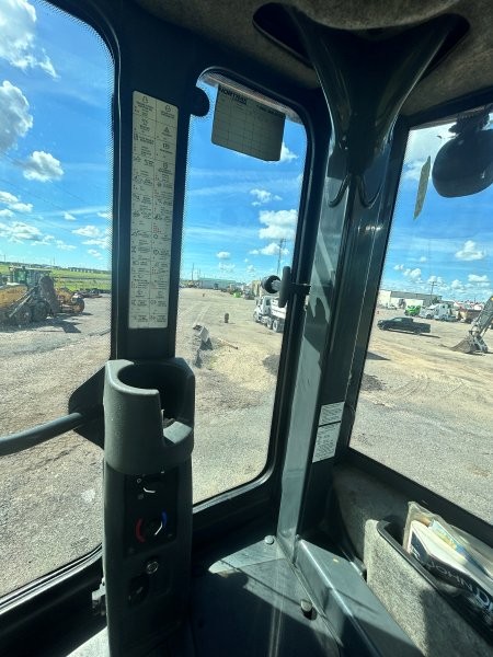  2014 DEERE 524K at Conquest Equipment Saskatchewan