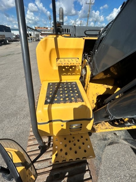  2018 DEERE 180G at Conquest Equipment Saskatchewan