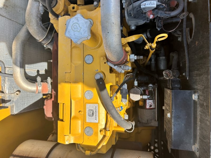  2018 DEERE 180G at Conquest Equipment Saskatchewan