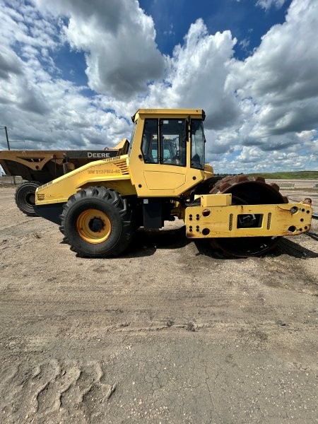  2018 DEERE 180G at Conquest Equipment Saskatchewan