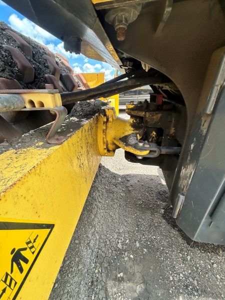  2018 DEERE 180G at Conquest Equipment Saskatchewan