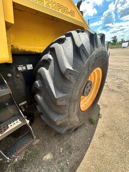  2018 DEERE 180G at Conquest Equipment Saskatchewan