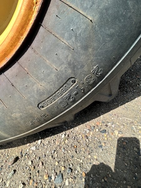  2018 DEERE 180G at Conquest Equipment Saskatchewan