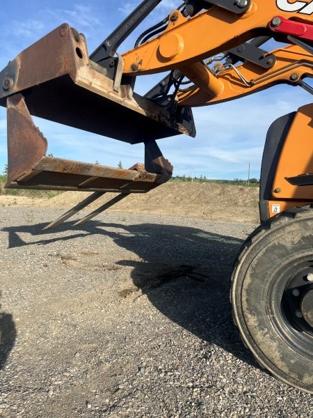  2019 CASE 580 Super N at Conquest Equipment Alberta